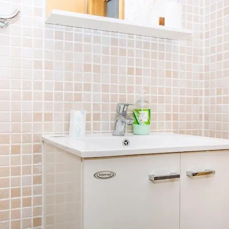 Apartment In With Sea View, Terrace, Air Conditioning, Wifi 114-3