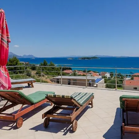 In With Sea View, Terrace, Air Conditioning, Wifi 114-3 *