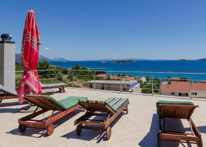 In With Sea View, Terrace, Air Conditioning, Wifi 114-3 *